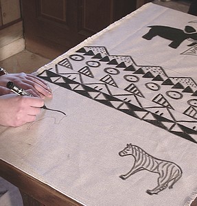 l'utilisation des feutres est également possible pour réaliser les motifs au pochoir